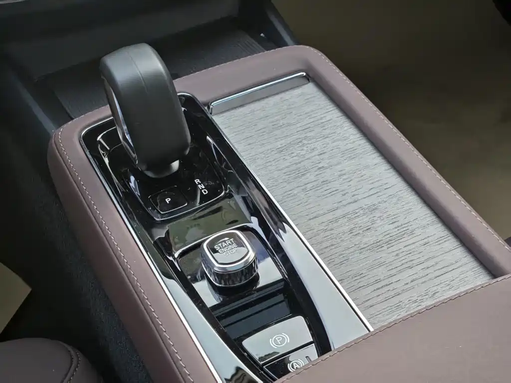 Volvo S90 2026 B5 Zhiyi Luxury Edition купить на сайте DeffCars