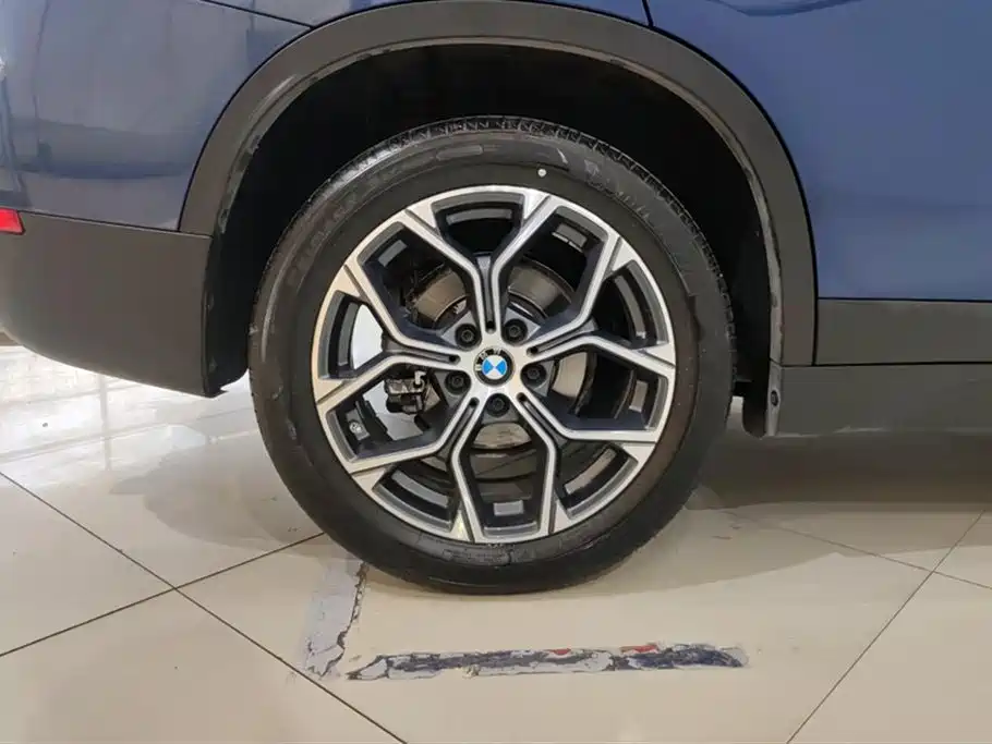 BMW X1 2022 sDrive25Li Leading Model купить на сайте DeffCars