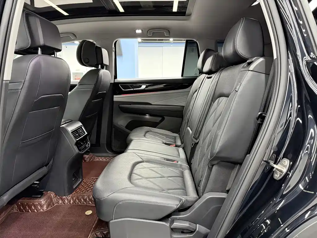 Touron 2023 530 V6 four-wheel drive luxury version купить на сайте DeffCars