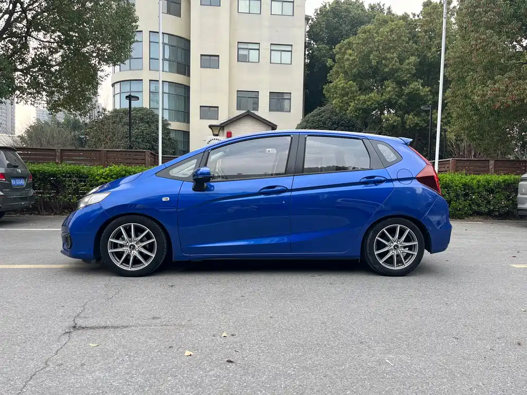 Fit 2018 1.5L manual comfort version купить на сайте DeffCars
