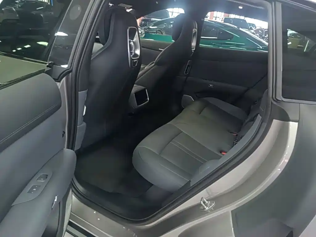 Xiaomi YU7 2025 Pro version купить на сайте DeffCars