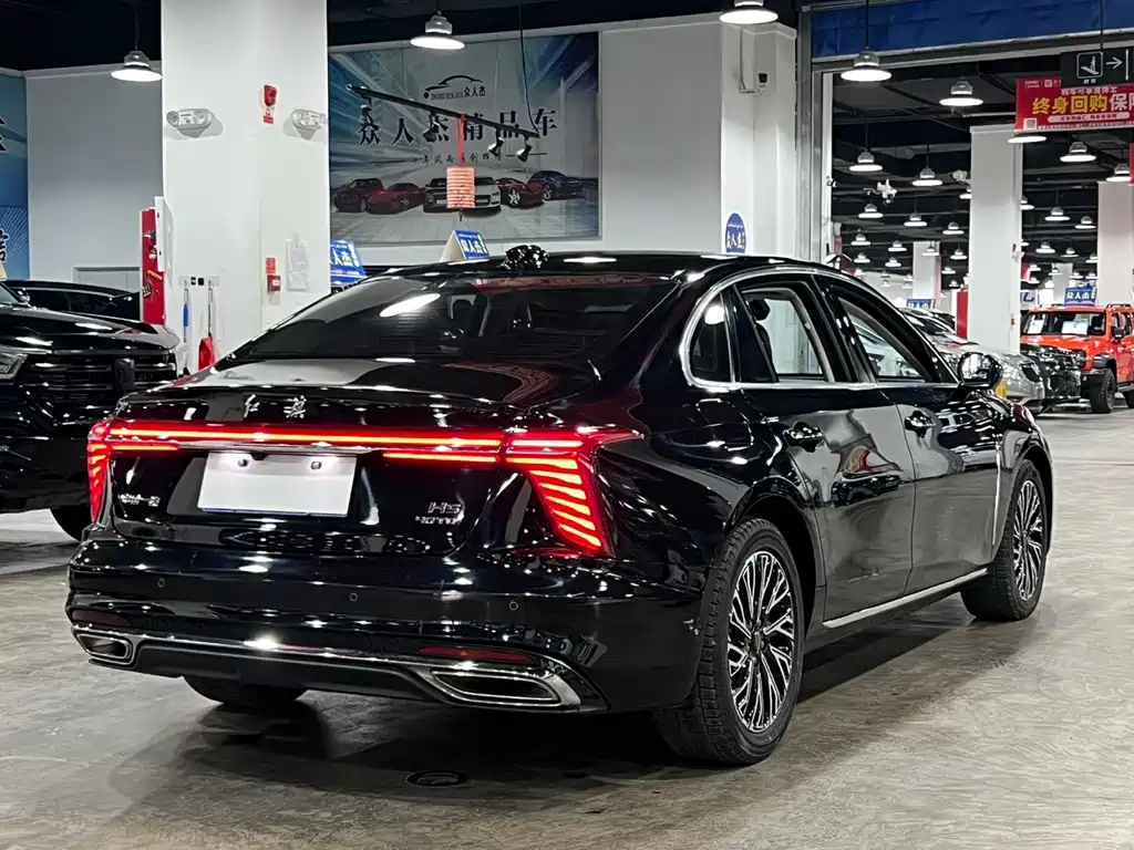 Hongqi H5 2024 2.0T Automatic Zhilianqichang Edition купить на сайте DeffCars