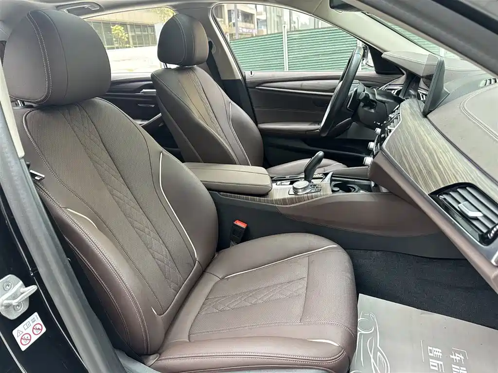 BMW 5 Series 2021 530Li Leading Luxury Package купить на сайте DeffCars