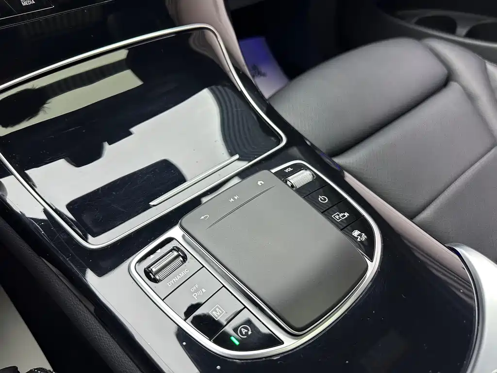 Mercedes-Benz GLC coupe 2022 facelift GLC 260 4MATIC coupe SUV купить на сайте DeffCars