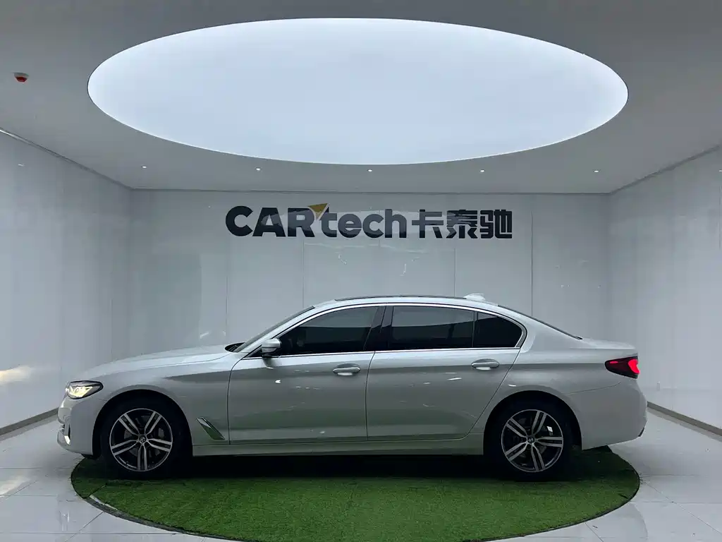 BMW 5 Series 2022 facelift 530Li xDrive luxury package купить на сайте DeffCars