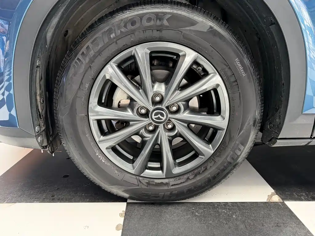 Mazda CX-4 2021 2.0L automatic two-wheel drive Blue Sky Vitality Edition купить на сайте DeffCars