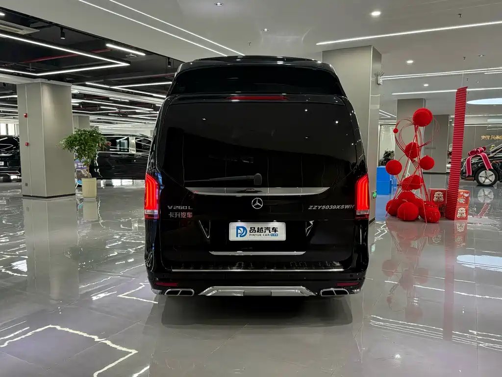 Mercedes-Benz V-Class 2021 V 260 L Long Wheelbase Luxury Edition купить на сайте DeffCars