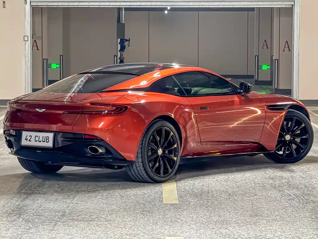 Aston Martin DB11 2016 5.2T First Edition купить на сайте DeffCars