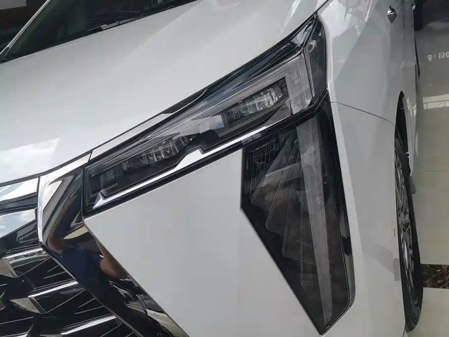 Trumpchi yearns for M8 2025 Qiankun series Max luxury cabin купить на сайте DeffCars