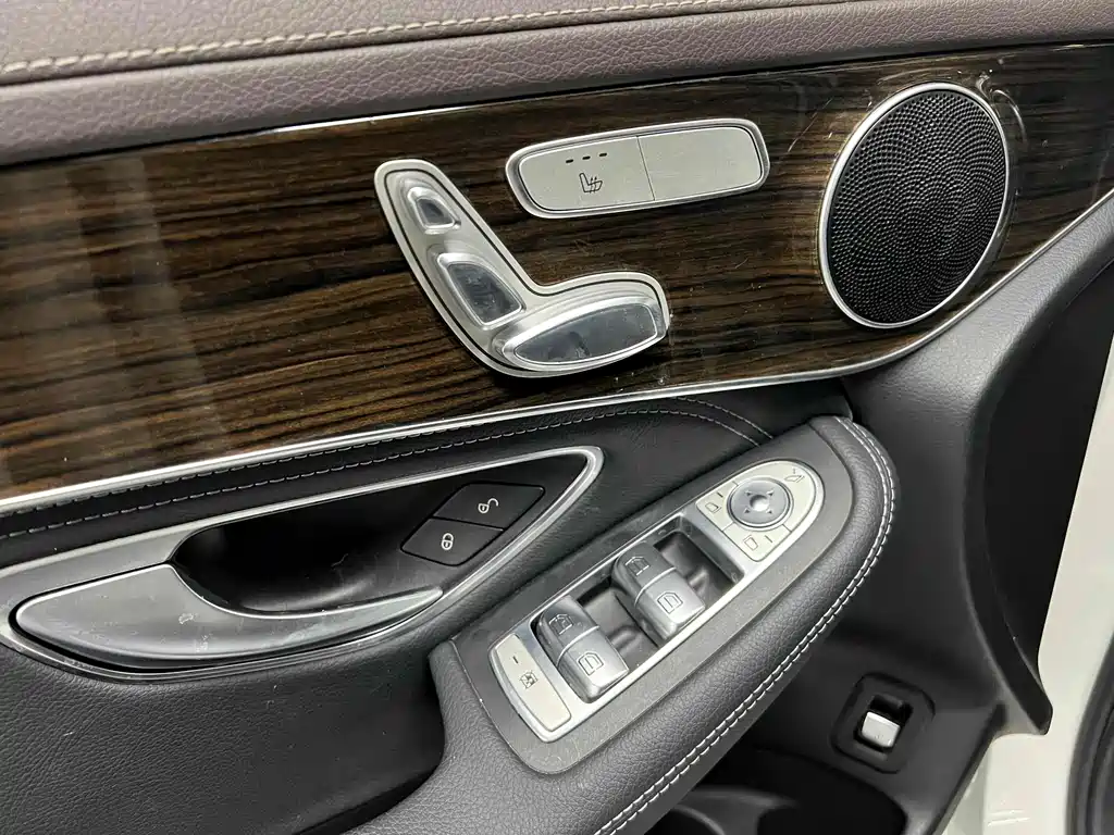 Mercedes-Benz GLC 2018 GLC 260 4MATIC Dynamic купить на сайте DeffCars