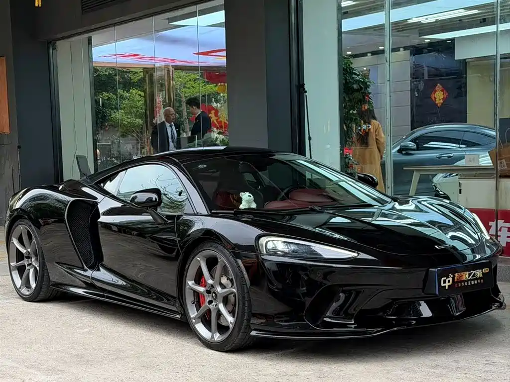 McLaren GT 2019 4.0T standard model купить на сайте DeffCars