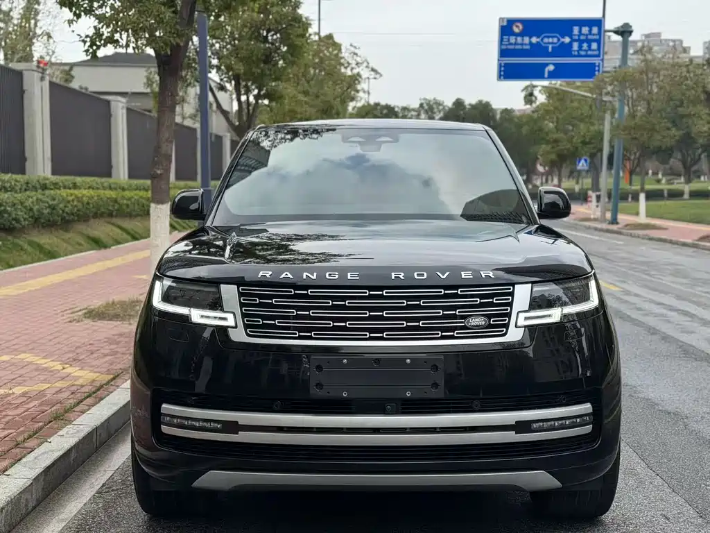 Range Rover 2024 3.0 L6 400PS Genesis Extended Edition купить на сайте DeffCars