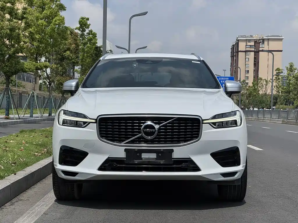 Volvo XC60 2019 T5 4WD Zhiyuan Edition National V купить на сайте DeffCars