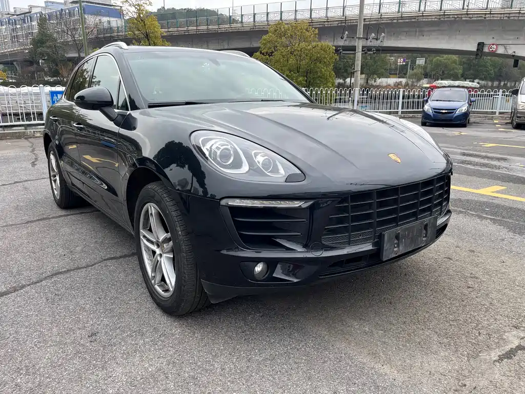 Macan 2014 Macan 2.0T купить на сайте DeffCars