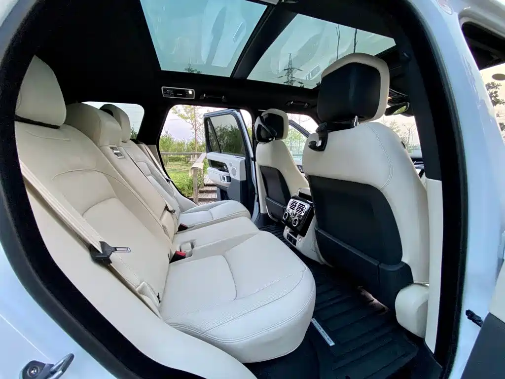 Range Rover 2022 3.0 L6 400PS Legendary Extended Classic Edition купить на сайте DeffCars