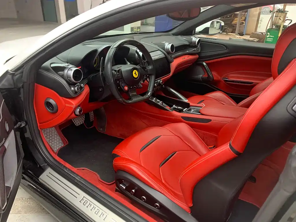 GTC4Lusso 2016 6.3L V12 купить на сайте DeffCars