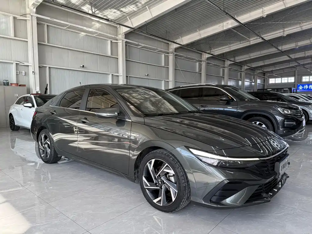Elantra 2023 1.5L CVT LUX Premium Edition купить на сайте DeffCars