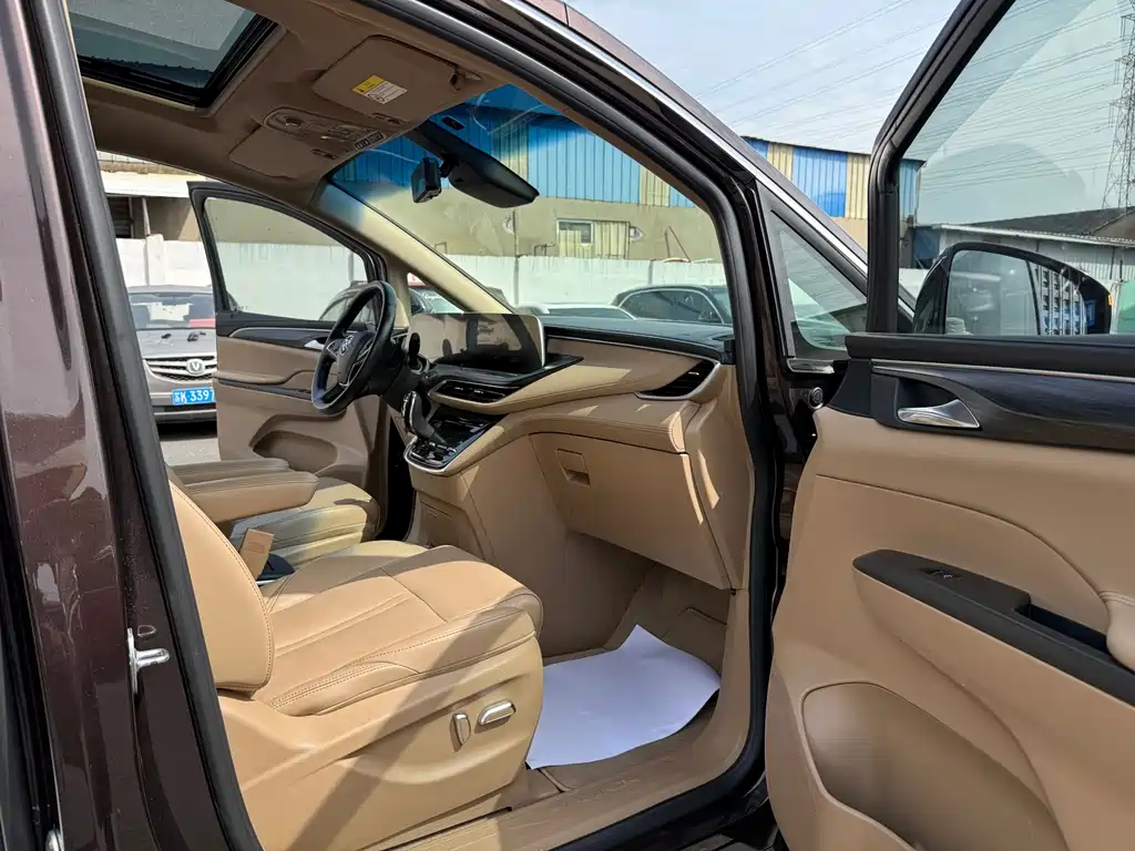 Buick GL8 2021 ES Lu Zun 653T luxury model купить на сайте DeffCars