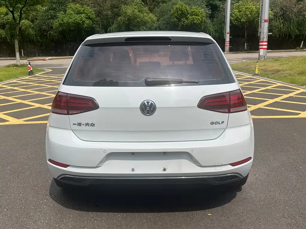 Golf 2018 1.6L automatic comfort type купить на сайте DeffCars