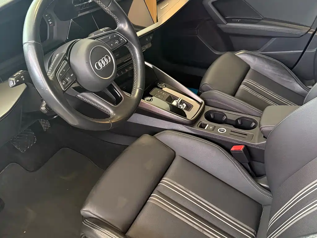 Audi A3 2024 A3L Limousine 35 TFSI Fashionable and Sporty купить на сайте DeffCars