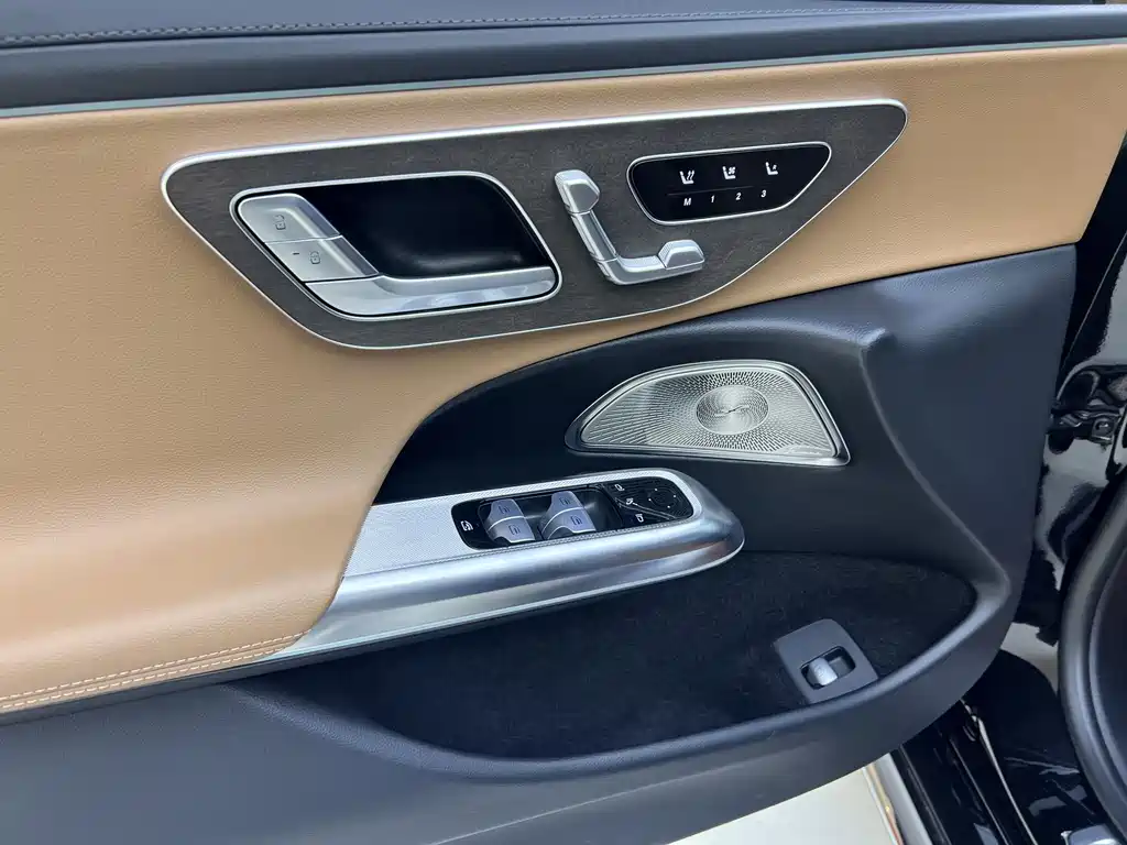 Mercedes-Benz E-Class 2024 E 300 L Luxury Model купить на сайте DeffCars