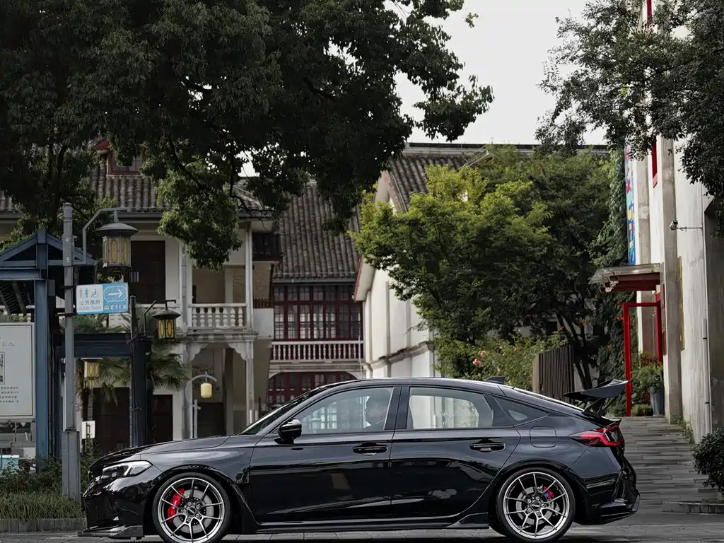 Civic imported 2023 2.0T 420TURBO TYPE R купить на сайте DeffCars