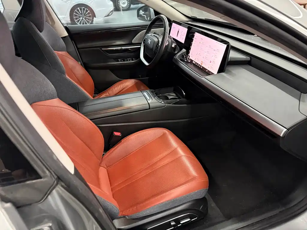 Xpeng P7 2022 model 670E+ купить на сайте DeffCars