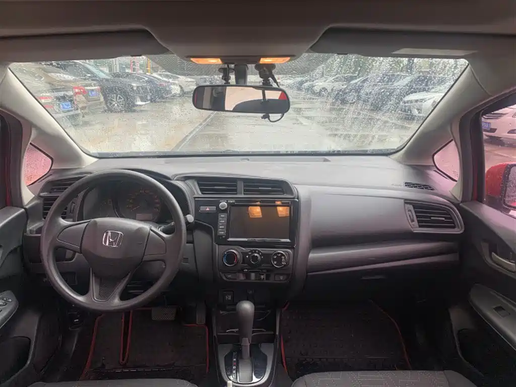 Fit 2018 1.5L CVT Comfort Sunroof Edition купить на сайте DeffCars