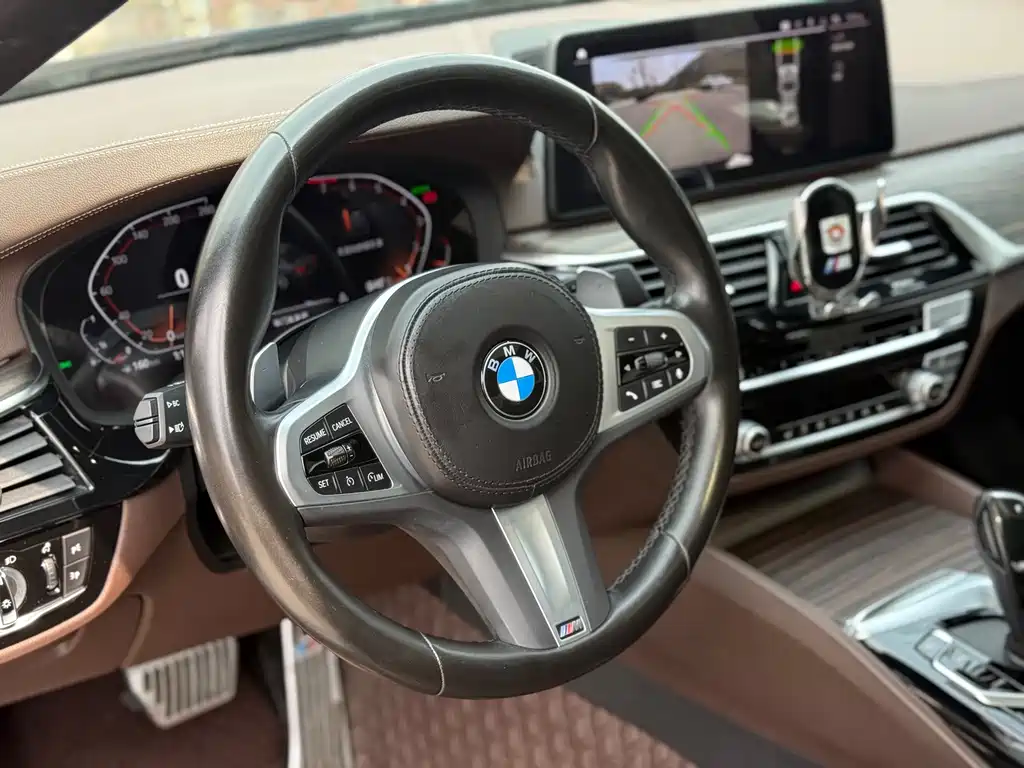BMW 5 Series 2022 facelift 530Li leading M sports package купить на сайте DeffCars