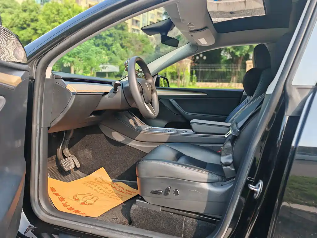 Model Y 2022 facelift rear-wheel drive version купить на сайте DeffCars