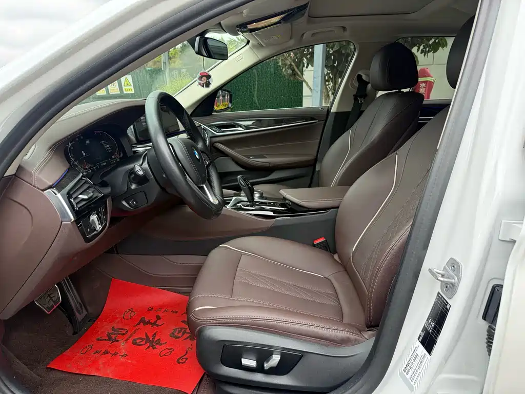 BMW 5 Series 2021 525Li Luxury Package купить на сайте DeffCars