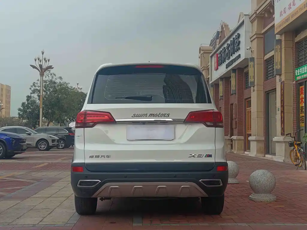 SWM X3 2020 1.5L manual fashion type 7 seats купить на сайте DeffCars