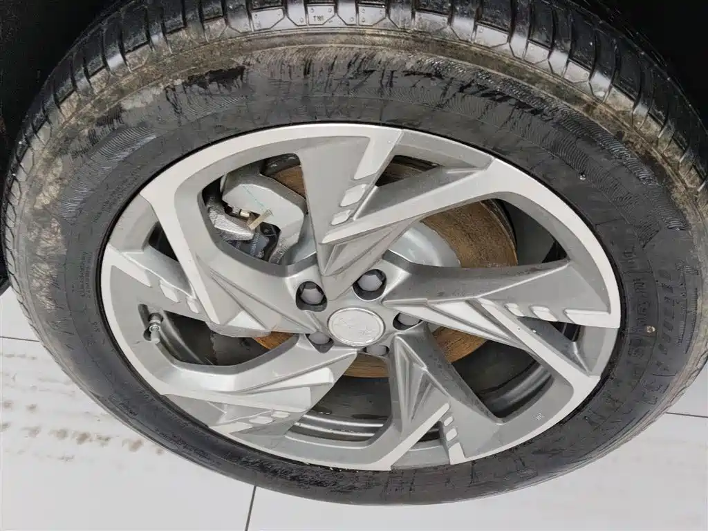 Hongqi HS3 PHEV 2024 115km Jinwei Edition купить на сайте DeffCars
