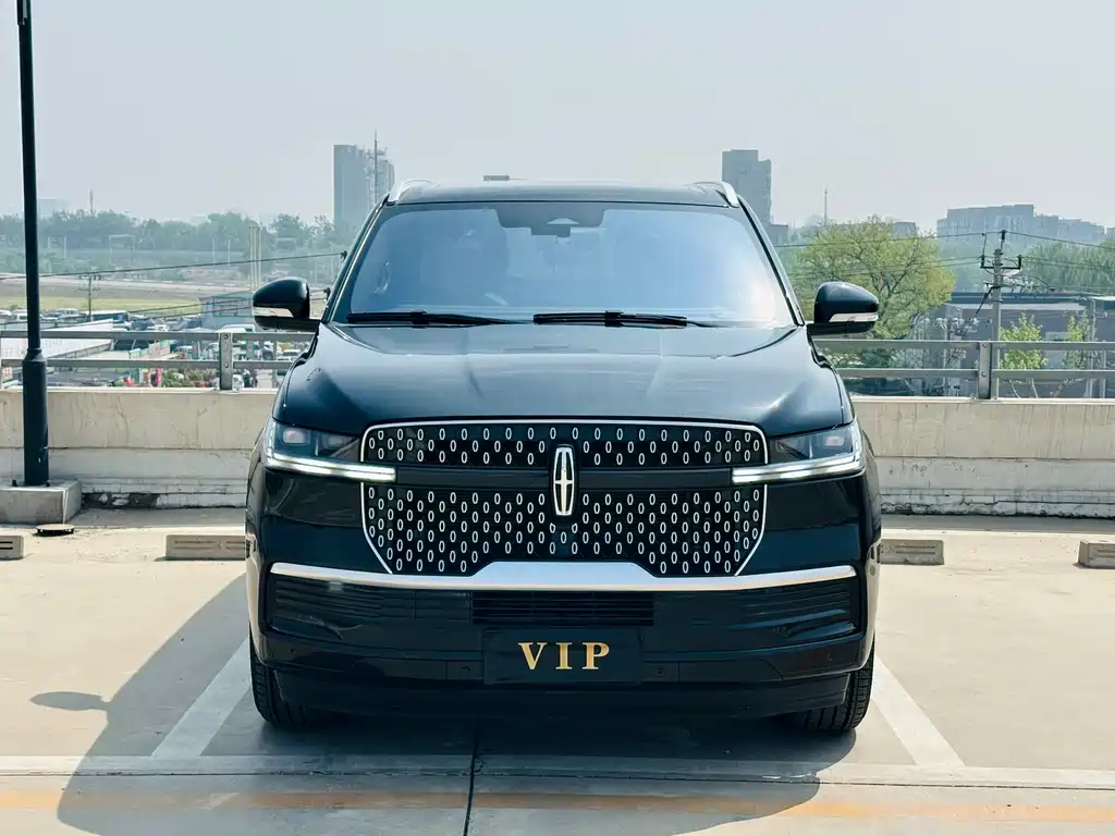 Navigator 2025 3.5T President Edition купить на сайте DeffCars