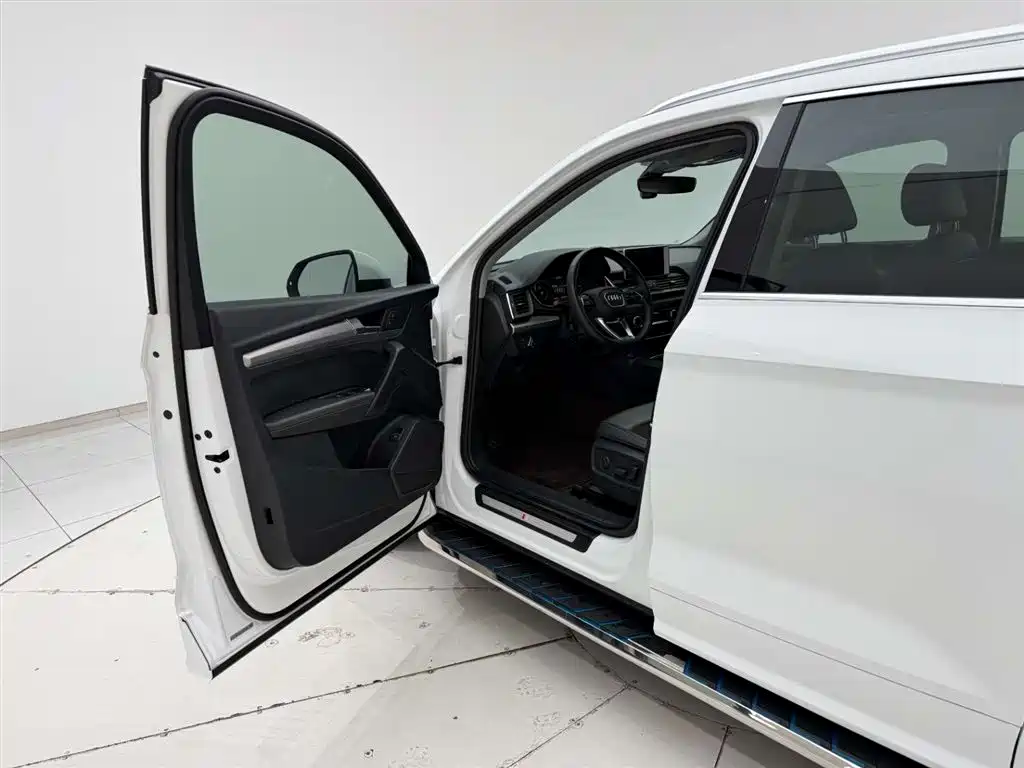 Audi Q5L 2018 45 TFSI Exclusive Fashion Model National V купить на сайте DeffCars