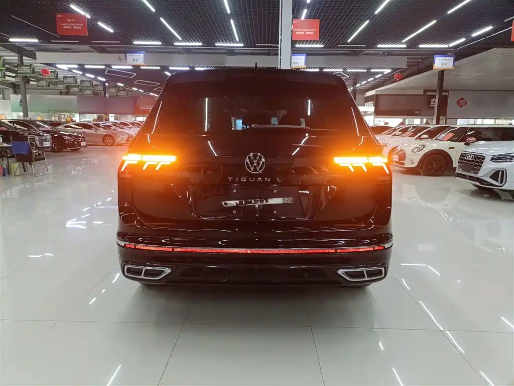 Tiguan L 2022 330TSI automatic two-wheel drive R-Line version купить на сайте DeffCars