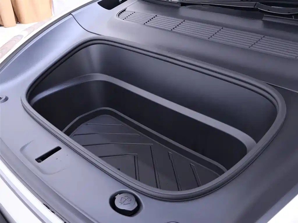 Model Y L 2025 long-range all-wheel drive version купить на сайте DeffCars