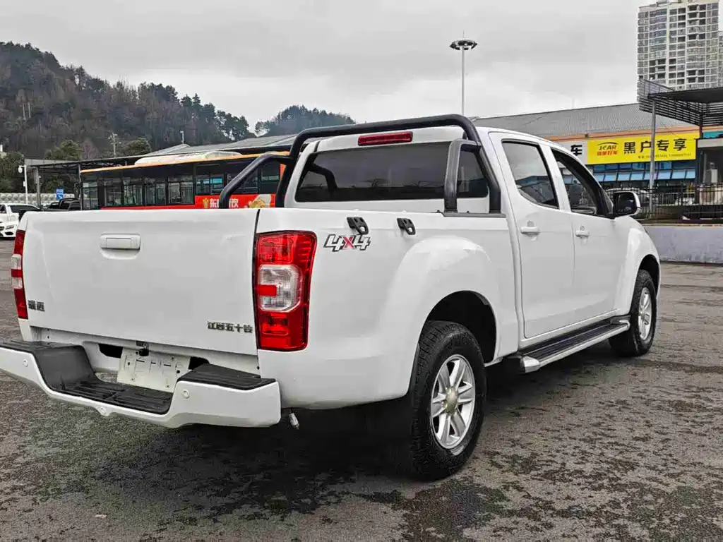 RE-MAX 2022 2.8T classic diesel four-wheel drive comfortable long-axle version JE493ZLQ6E купить на сайте DeffCars