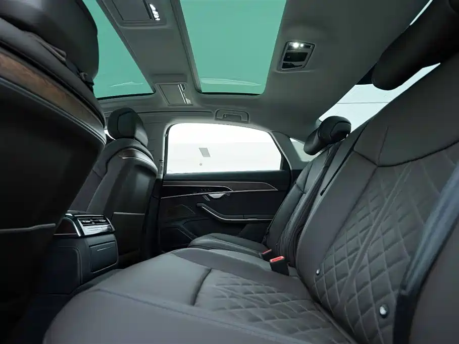 Audi A8 2024 A8L 50 TFSI quattro exclusive model купить на сайте DeffCars