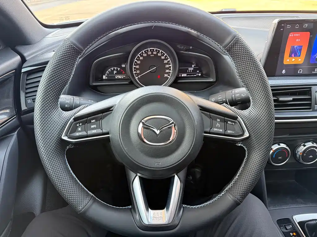 Mazda CX-4 2021 2.0L automatic two-wheel drive Blue Sky Vitality Edition купить на сайте DeffCars