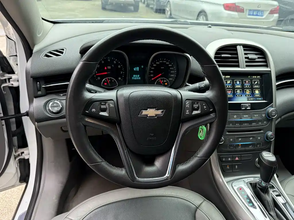Malibu 2014 2.0L automatic luxury version купить на сайте DeffCars