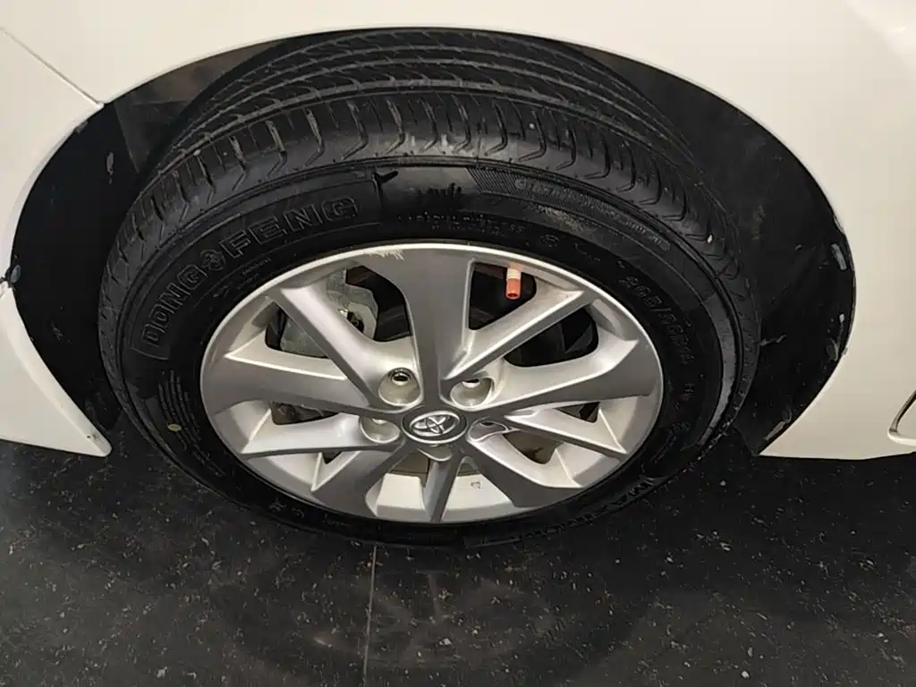 Corolla 2014 1.6L CVT GL-i Leather Edition купить на сайте DeffCars
