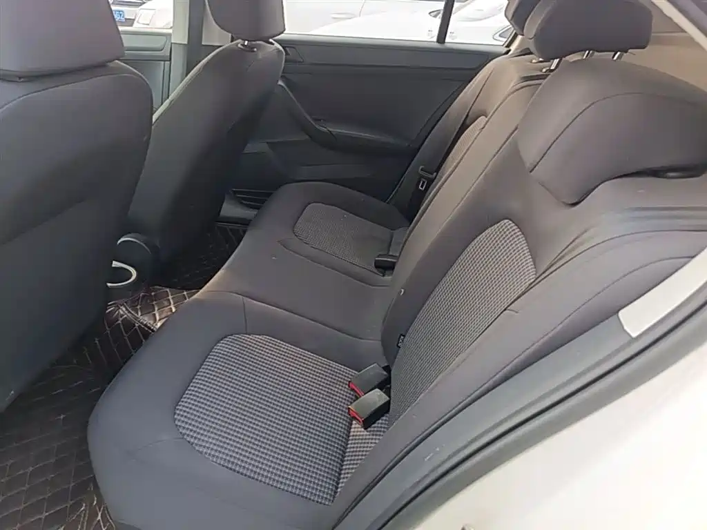 Santana 2021 1.5L automatic fashion version купить на сайте DeffCars