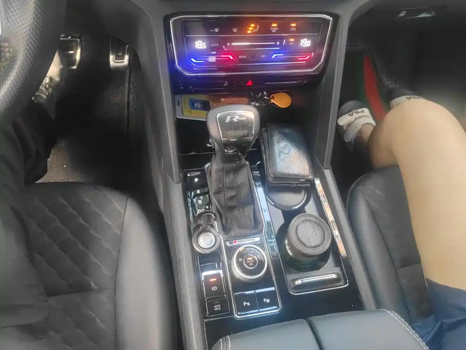Touron 2019 Touron X 380TSI four-wheel drive luxury version купить на сайте DeffCars