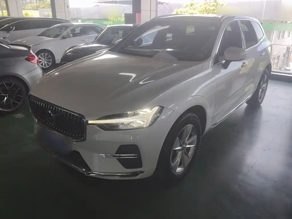 Volvo XC60 2022 B5 four-wheel drive Zhiyi Deluxe Edition купить на сайте DeffCars