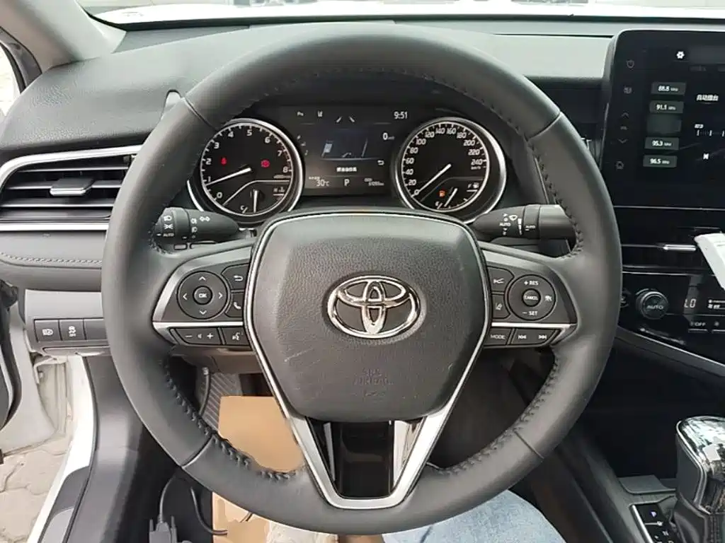 Camry 2021 2.0G Deluxe Edition купить на сайте DeffCars