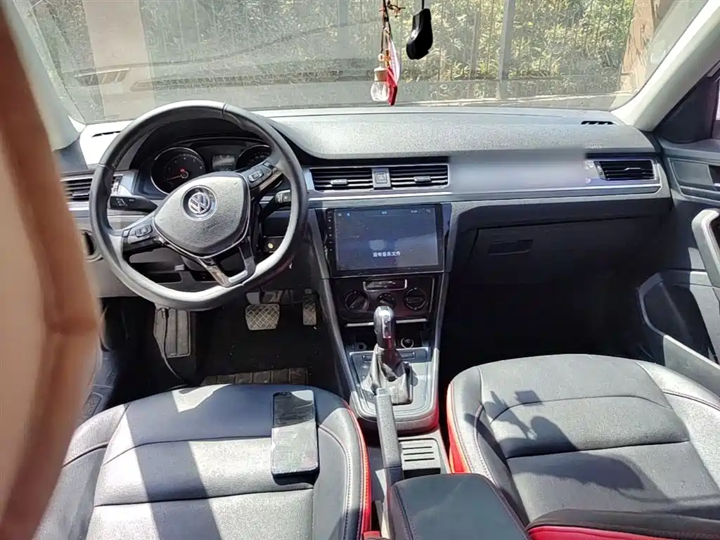 Bora 2018 1.5L automatic fashion model купить на сайте DeffCars