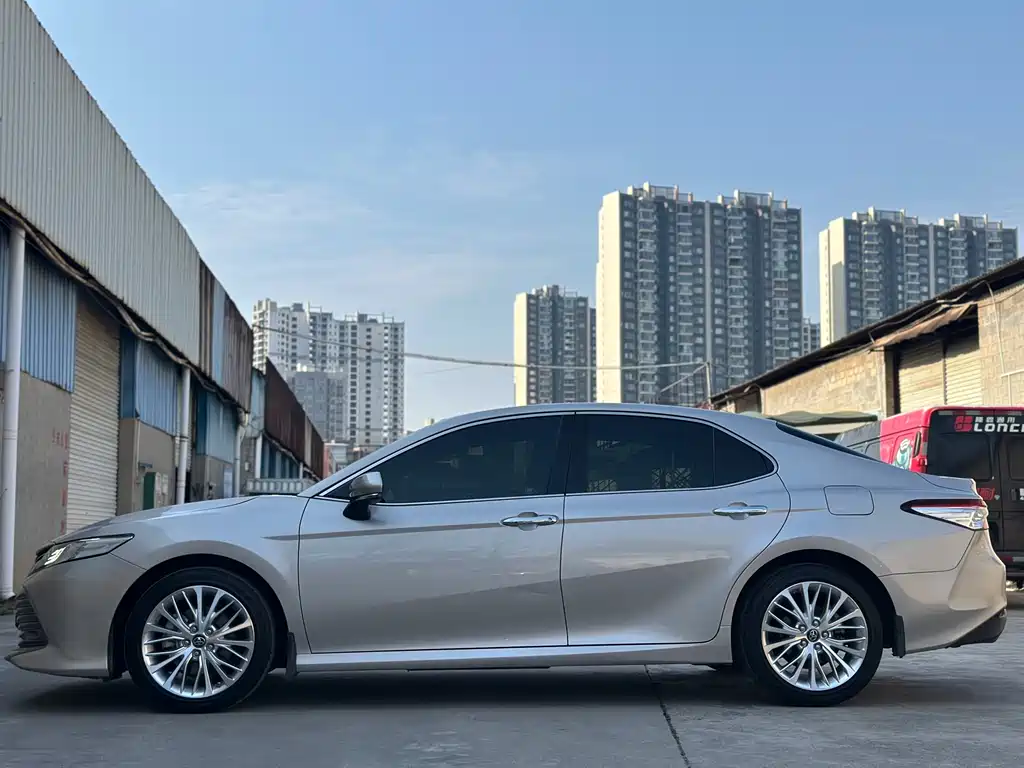 Camry 2019 2.5G Deluxe Edition National V купить на сайте DeffCars