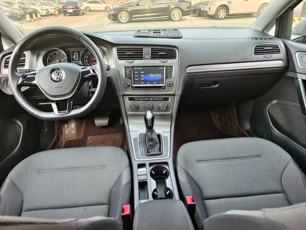 Golf 2015 1.6L automatic comfort type купить на сайте DeffCars
