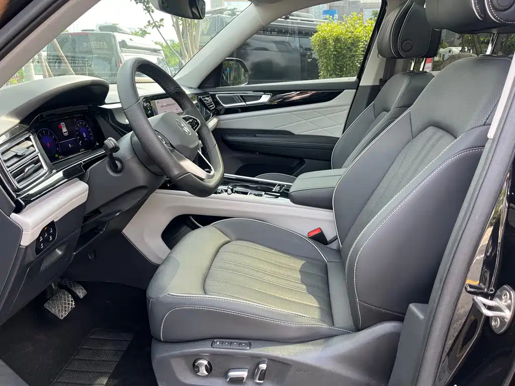 Touron 2023 330TSI two-wheel drive luxury version купить на сайте DeffCars